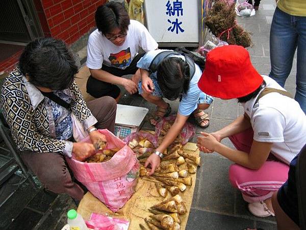 美食食材之旅開始-現採的竹荀