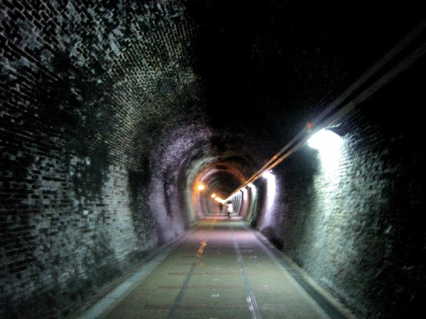 隧道內