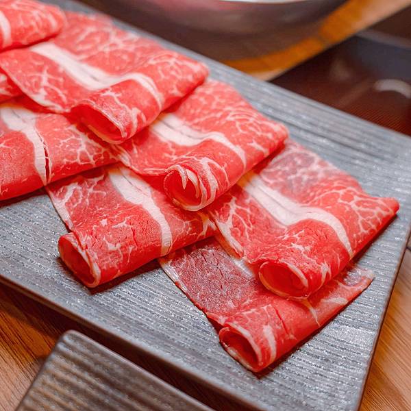 台北 中山區 撈啥鍋物 麻辣鴛鴦鍋 5.jpeg