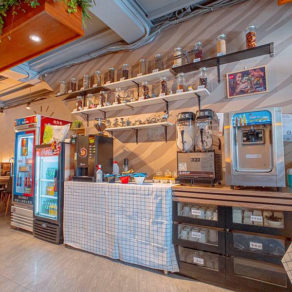 台北 中山區 撈啥鍋物 麻辣鴛鴦鍋 2.jpeg