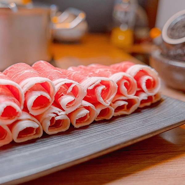 台北 中山區 撈啥鍋物 麻辣鴛鴦鍋 4.jpeg