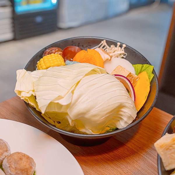 台北 中山區 撈啥鍋物 麻辣鴛鴦鍋 8.jpeg