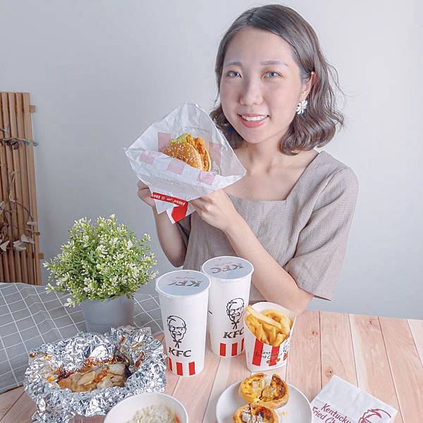 全台美食 肯德基 花雕紙包雞 蛋塔 1.jpeg 全台美食 肯德基 花雕紙包雞 蛋塔 1.jpeg