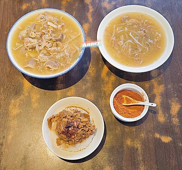 新店北鴨鴨肉羹 新店在地最強必吃 碧潭光明街美食 鴨肉羹/鴨