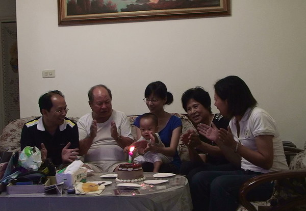 20080904唱生日歌-1.jpg