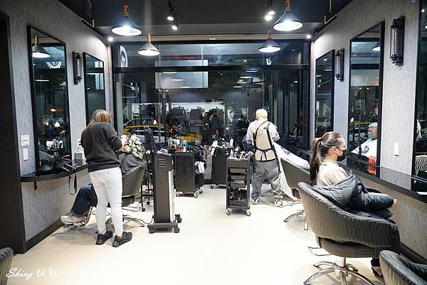 Virus Hair Salon 24H,24小時髮廊一中店推薦 74.JPG