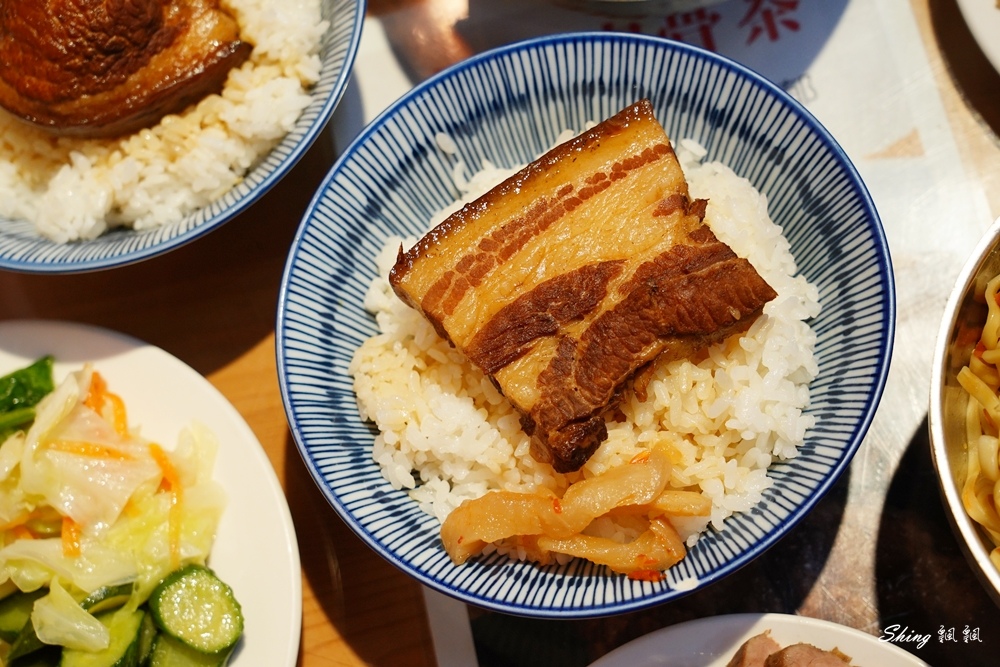 台中宵夜必吃滷肉飯-中藥滷汁祖傳爌肉飯 19.JPG