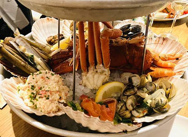 荷蘭自助行 阿姆斯特丹 美食推薦 The Seafood Bar Squi 海鮮大餐  目目愛旅行