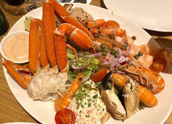 荷蘭自助行 阿姆斯特丹 美食推薦 The Seafood Bar Squi 海鮮大餐  目目愛旅行