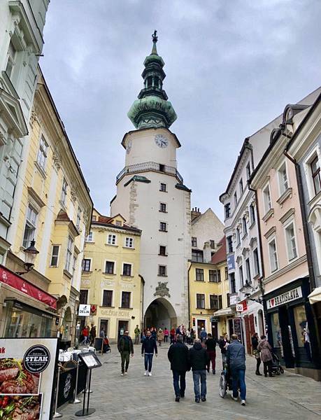 斯洛伐克 Slovakia 會跳舞的布拉提斯拉瓦 Bratislava 目目愛旅行