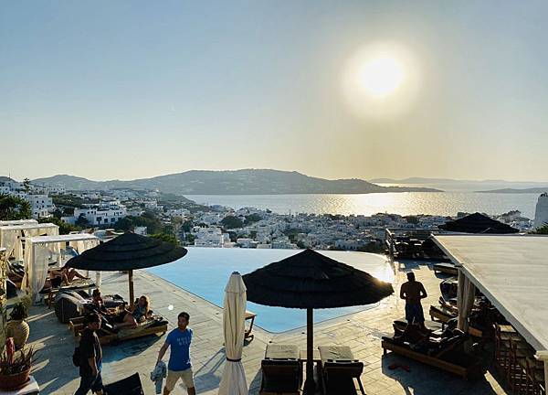 希臘自助行 米克諾斯 無敵夕陽美景餐廳 卡拉瓦基 Karavaki Restaurant 目目愛旅行
