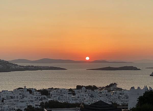 希臘自助行 米克諾斯 無敵夕陽美景餐廳 卡拉瓦基 Karavaki Restaurant 目目愛旅行