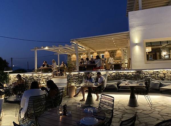 希臘自助行 米克諾斯美食 無敵夕陽美景餐廳 卡拉瓦基 Karavaki Restaurant 目目愛旅行