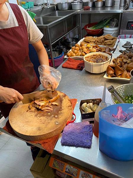 台北美食 大同區 推薦 老地方牛肉麵食館  目目愛旅行