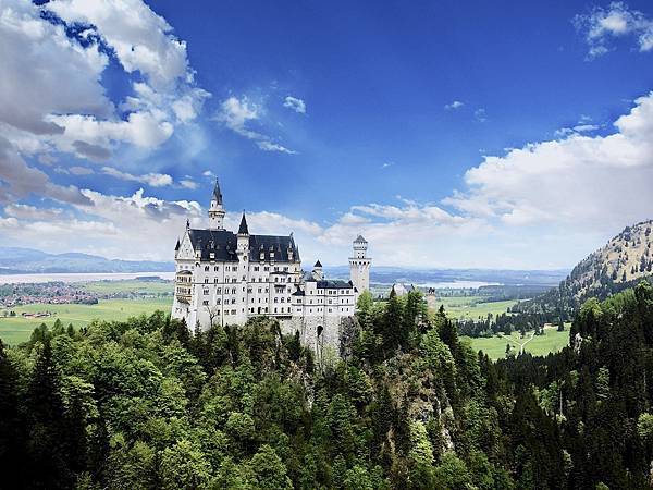 德國 真實版迪士尼新天鵝堡(Neuschwanstein Castle) 加米施小鎮 吃道地"德式風味豬腳"  ★目目愛旅行★