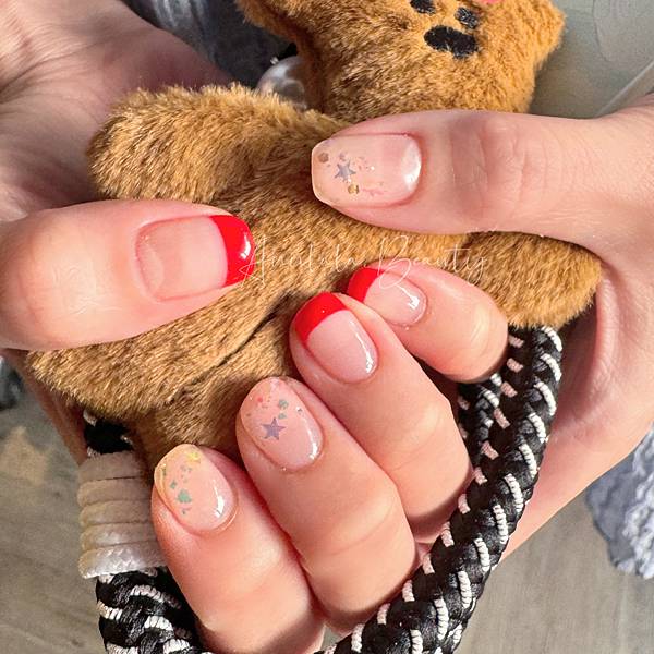 Annlala Beauty 手部光療 彤彤款 法式+亮片 (2).JPG