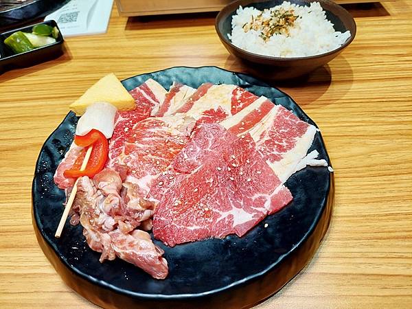 台南新營美食  花燒肉-【個人燒肉】新營店 湯品、飲料、小菜