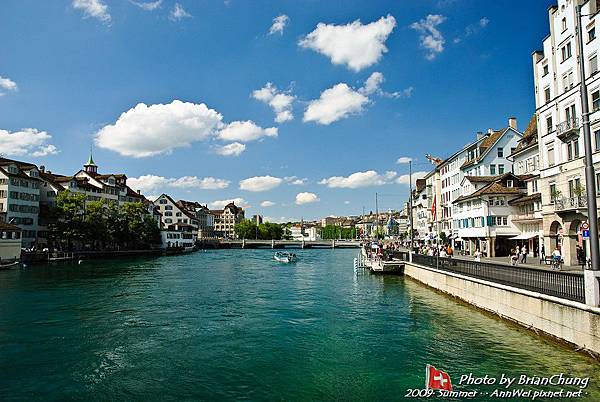 The Limmat in the old town of Zürich