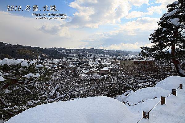 眺望台 遠望東山景色