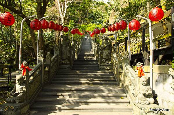 芝山岩