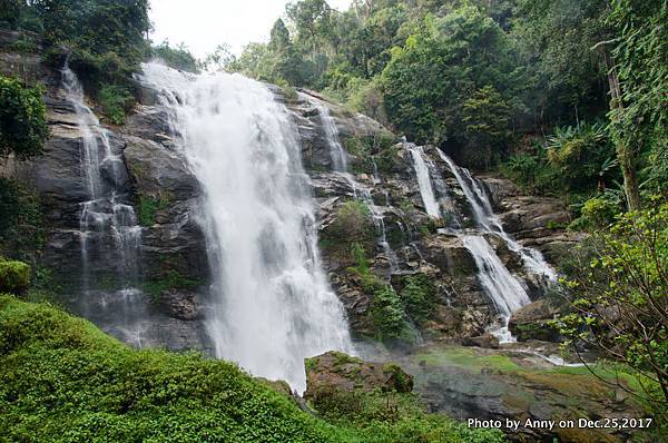 茵他儂國家公園瀑布(wachirathan waterfall)