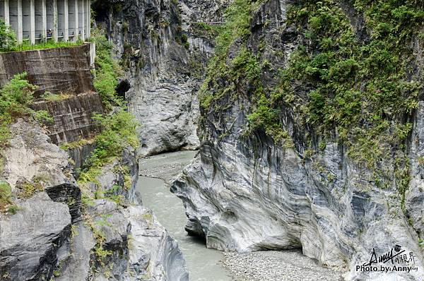 太魯閣酋長岩.jpg