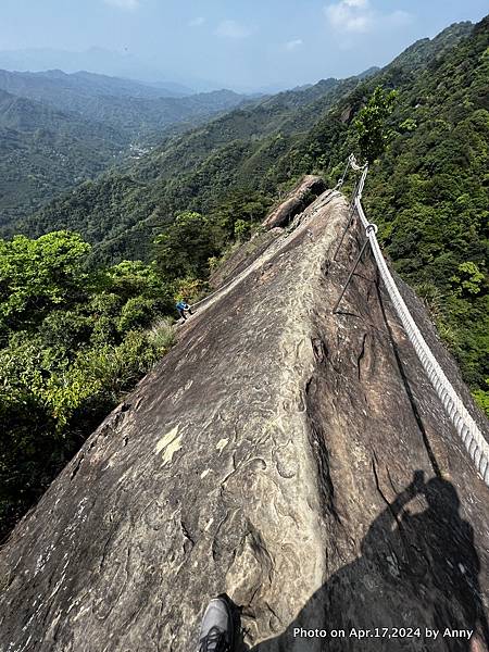 五寮尖步道 峭壁雄峰72