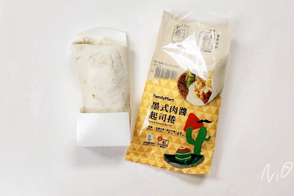 202311 全家Family Mart 墨式肉醬起司捲