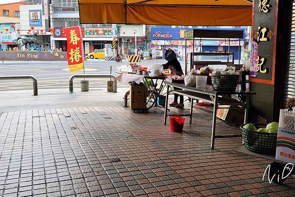 202403 台南新營 (第一市場)(水果攤)春捲 