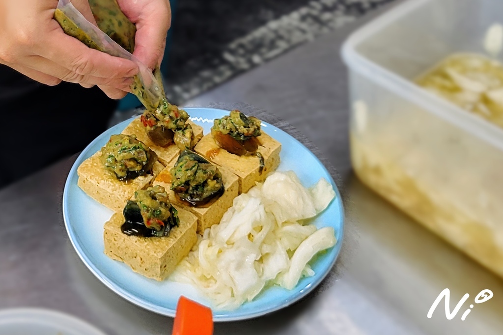 202409 台中南區 豬哥明 臭豆腐滷肉飯