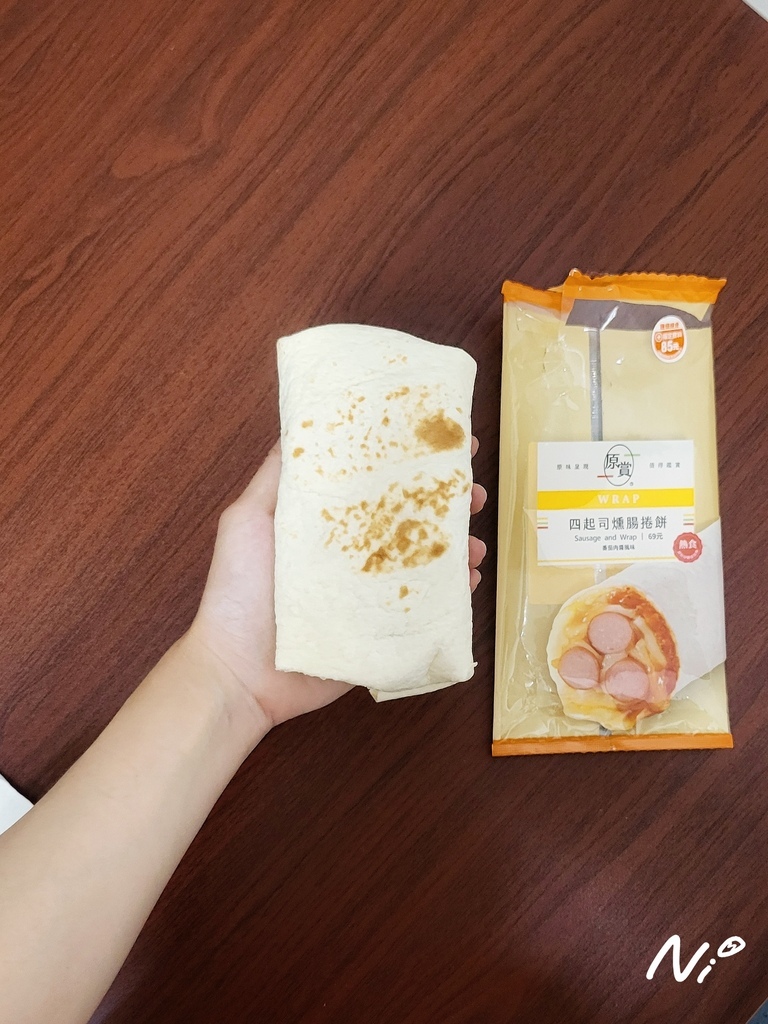 202511 7-ELEVEN 【原賞】四起司燻腸捲餅