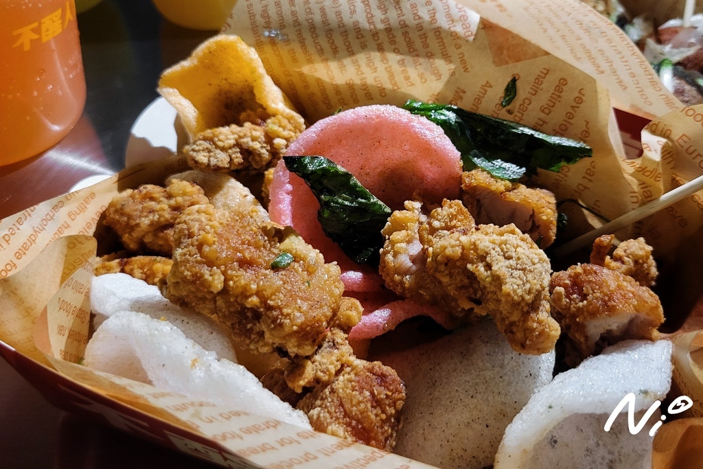 202511 不醒人室×SLAP!