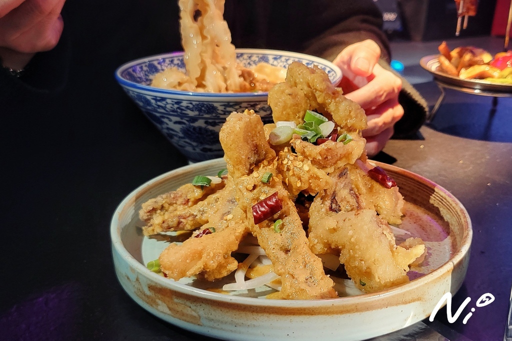 202511 不醒人室×SLAP!