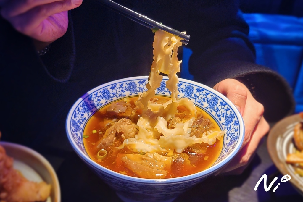 202511 不醒人室×SLAP!