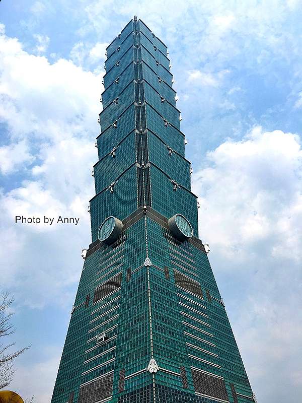 遊台北 信義區逛逛 信義國小 幾米月亮公車 台北世貿中心 Anny S秘密花園 痞客邦