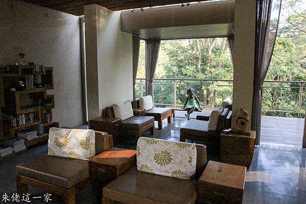 IMG_0414-3.jpg IMG_0414-3.jpg