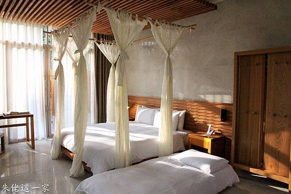 IMG_0460-3.jpg IMG_0460-3.jpg