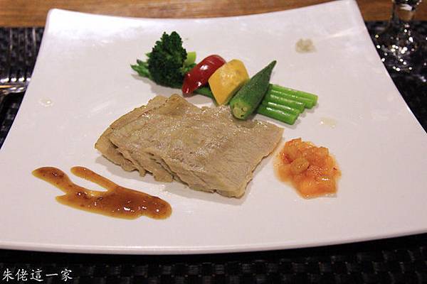 IMG_0619-3.jpg IMG_0619-3.jpg