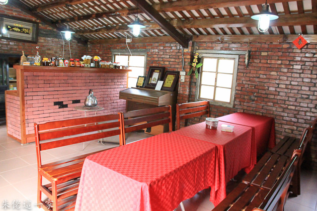 IMG_0517-2.jpg IMG_0517-2.jpg