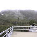 屋頂,下起雨了