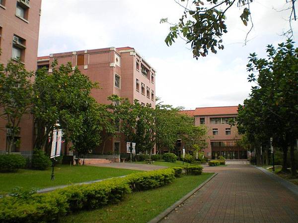 南華大學 30.JPG