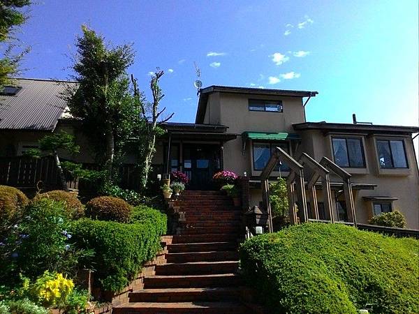 Katsuura Log Cottage CAPTAIN'S TABLE 16.jpg