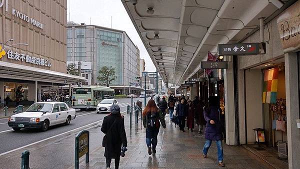 B13 京阪電車祗園四條站 12.jpg B13 京阪電車祗園四條站 12.jpg