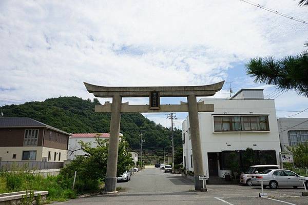 B16 富丘八幡神社 02.jpg