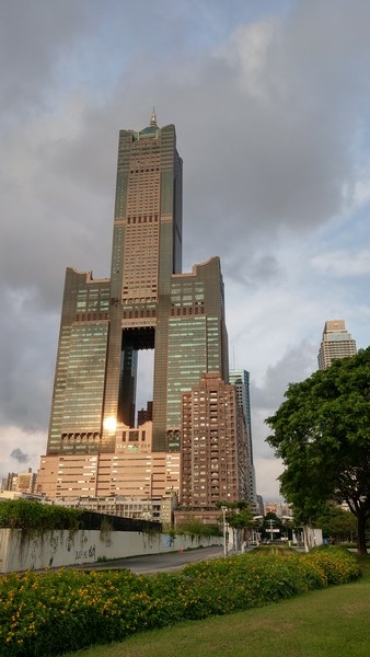 高捷高雄展覧館站 01.jpg