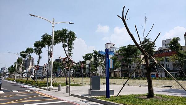 高雄鐵路綠園道（鳳山車站 - 高雄民族一路） 08.jpg