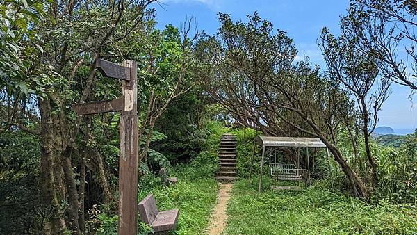 秀崎山登山步道 10.jpg