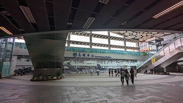 高捷高雄車站 10.jpg