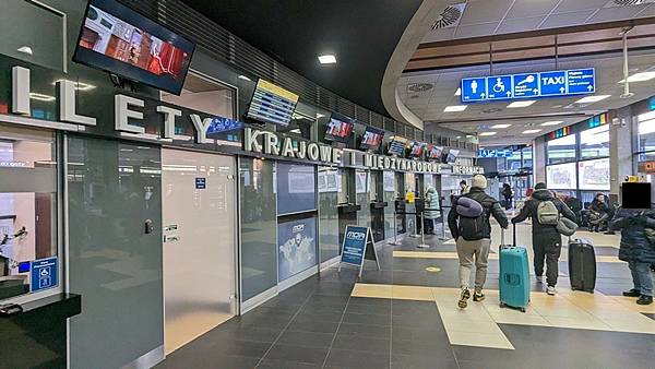 E1 克拉科夫中央公車站 05.jpg