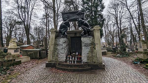 H2 拉科維采公墓 27.jpg